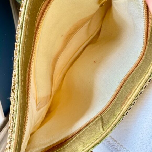 Vintage Gold Chainmail Crossbody Bag - Picture 9 of 12